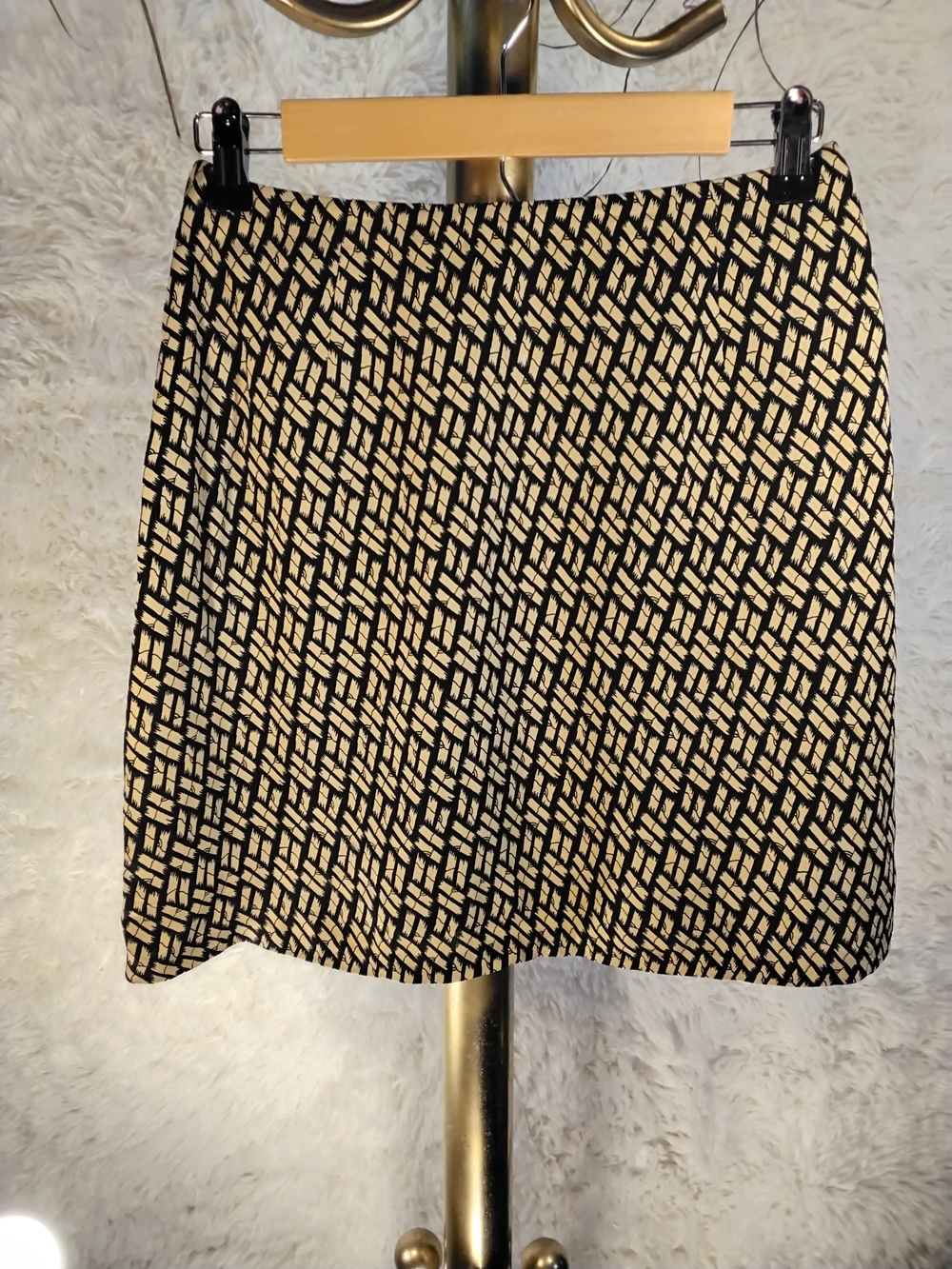 Banana Republic Black and Cream Geometric Mini Skirt